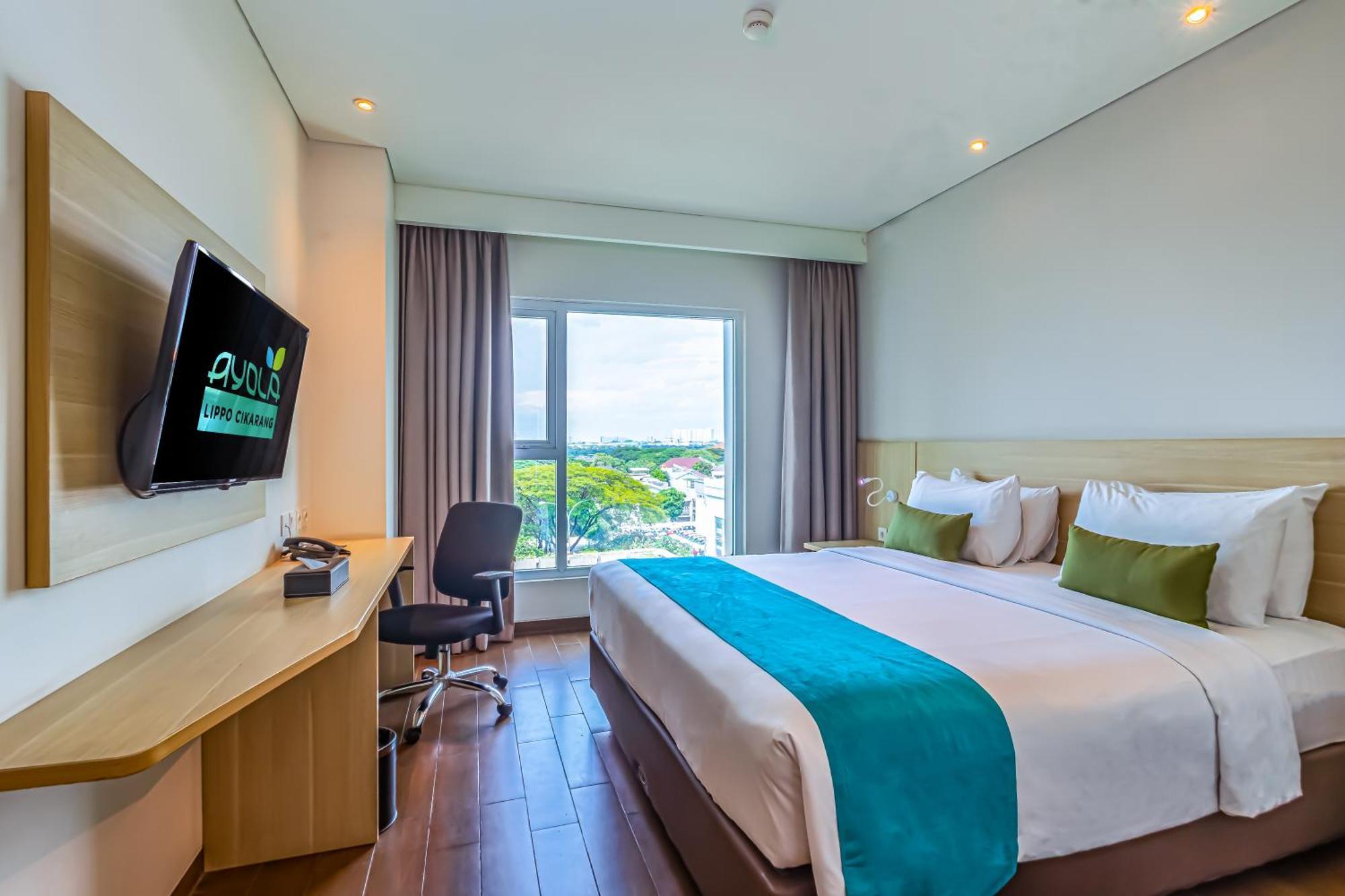 Hotel Ayola Lippo Чікаранґ Екстер'єр фото